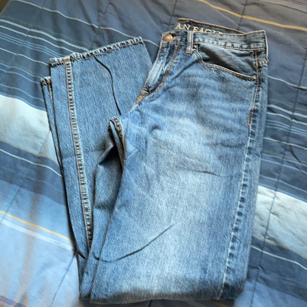 American Eagle Pre-washed Relaxed jeans